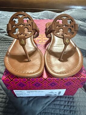 Tory Burch Miller calf leather color vintage cachetta size 8